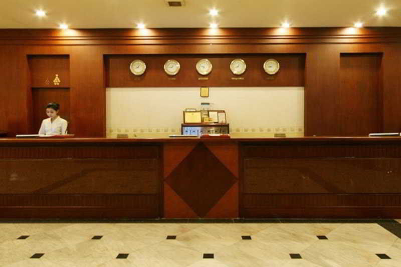 Tarin Hotel Chiang Mai Exterior foto